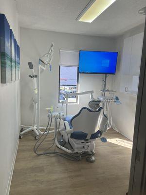 Bright, clean and high tech treatment rooms