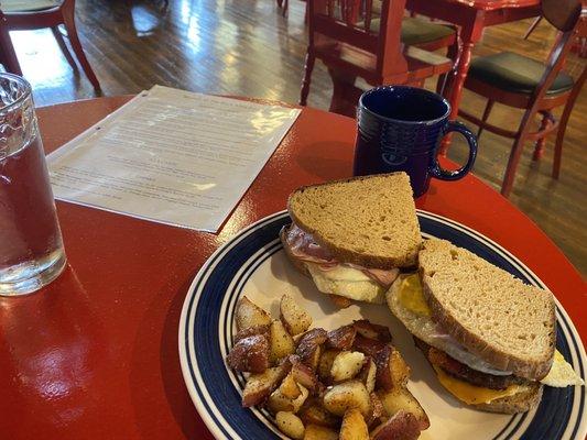 Breakfast sandwich. Sooooo good.