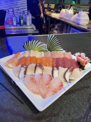 Holy delicious Sushi & Sashimi!