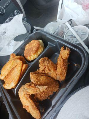 3 PC whole wings combo with potato wedges and biscuit and coke. I also purchased cinnamon swirl.