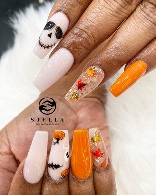 Stella Nail Salon & Lounge