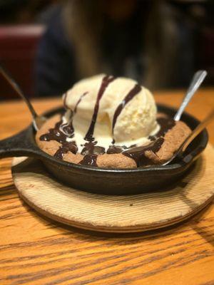 Skillet Chocolate Chip Cookie