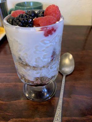 Yogurt parfait