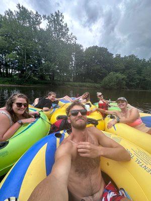 Tubing the Cheat with the fam!