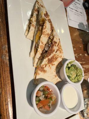 Quesadilla (chicken)