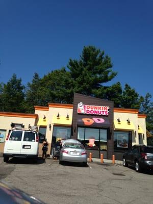 Braintree Dunkin Donuts -- 551 Granite Street, Junction @ Route 37, Granite Street, & West Street, Braintree                Storefront