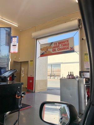 15-min Drive-Thru Oil Change!