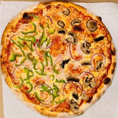 Large onion pizza, half mushrooms, half green peppers