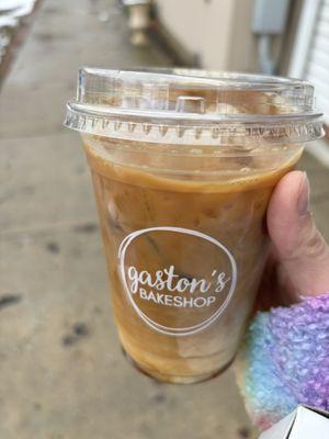 Vanilla cold brew coffee with free non-dairy milk