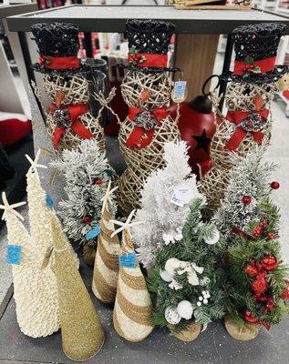 Adorable outdoor and indoor Holiday decor