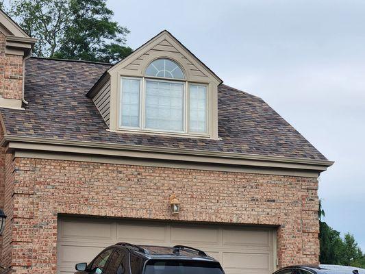 New roof in Owens Corning TruDefinition Duration Designer Shingles Summer Harvest