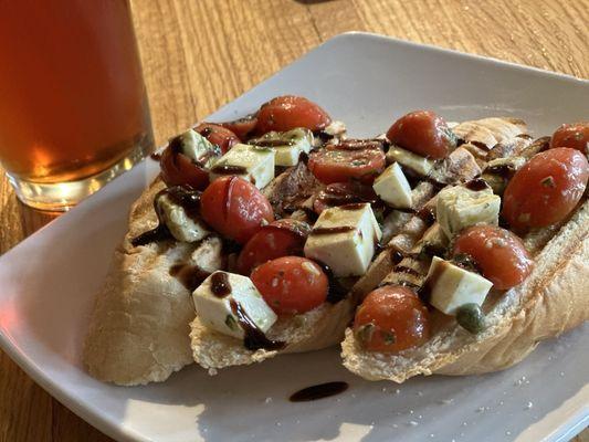 Bruschetta Tomato Mozzarella