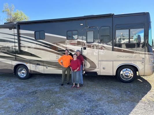 Happy Campers..about to drive off in their 2010 Forest River Georgetown 360 DS