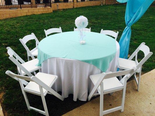 WHITE RESIN CHAIRS/SILLAS DE JARDIN RESINA