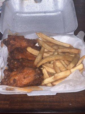 Hot Wings & Fries