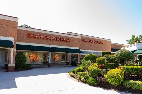 Exterior Shot of Store/Building (Wide Shot)