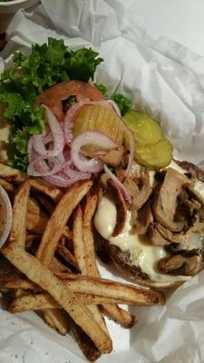 Fresh mushrooms, red onions and leaf lettuce. Way too much yum for the price.