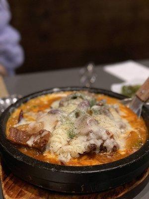 Spicy braised short rib with cheese