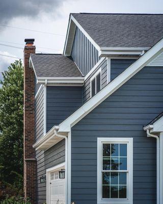 Roof: GAF Timberline
Color: Charcoal

Siding: LP Smartside Horizontal and Board & Batten
Color: Charcoal 

Frankfort, IL