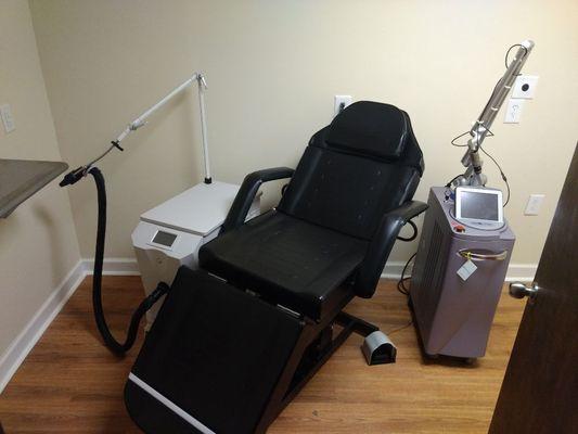 Treatment room for tattoo removal.