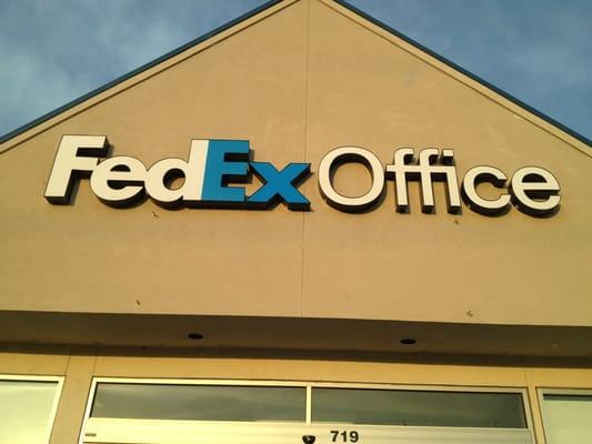 FedEx Office Print & Ship Center