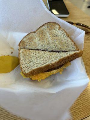 Breakfast sandwich