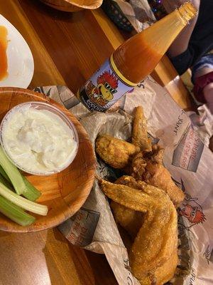 5 piece mild... home made blue cheese .... If you like your wings saucy you have to get them extra wet or else they aren't super saucy