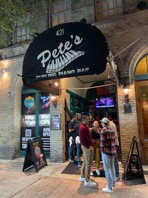 Pete's piano bar