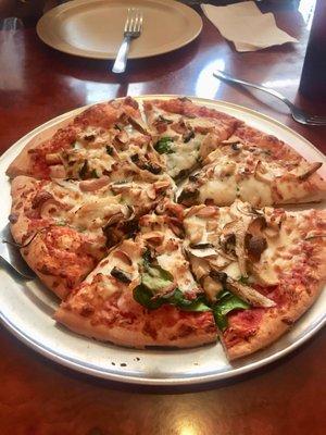 Small Nutty Chicken pizza - 6 slices