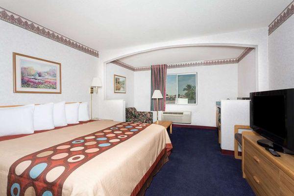 1 King Bed Suite