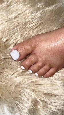 Acrylic big toe with gel polish