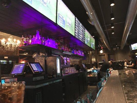 Nice TVs throughout for Sunday night football.