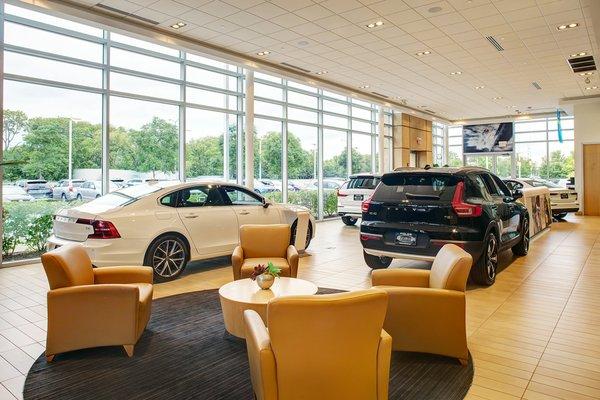 Fields Volvo Cars Northfield