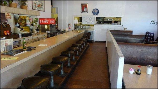 As I entered the restaurant, I was immediately transported back in time to the early 1960's, as the interior is definitely "1960's diner."