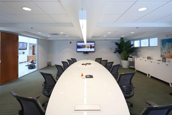 We have conference rooms that can accommodate up to 50 people for even the most complex cases.