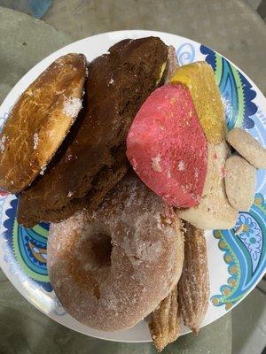 Pan dulce (assortment)