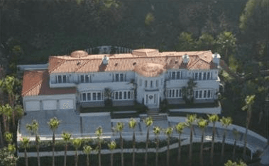 Private, hilltop home in Rancho Palos Verdes