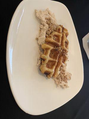 Apple streusel croissant waffle