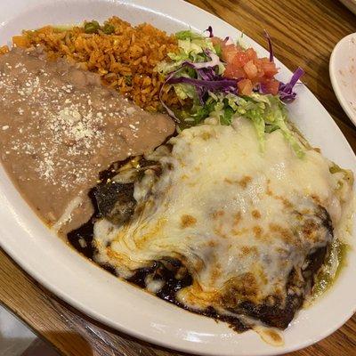 Chicken enchilada con mole