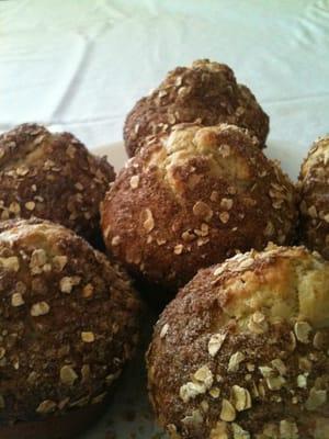 Banana nut muffins with oatmeal crumb topping