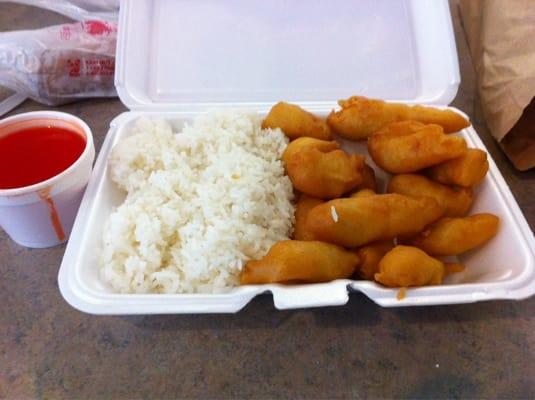 Sweet and sour chicken lunch special $5.25