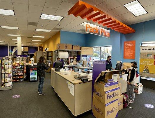 FedEx Office Print & Ship Center