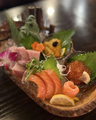 Assorted sashimi