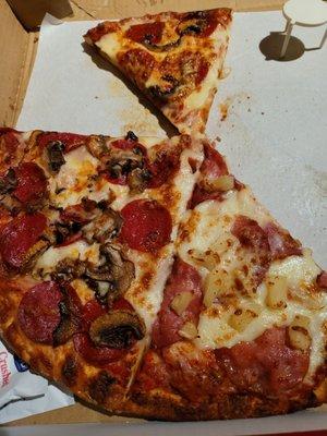 Medium Half hawaiian & half pepperoni & mushrooms. It wasn't fresh and was taken from the "sold by the slice"