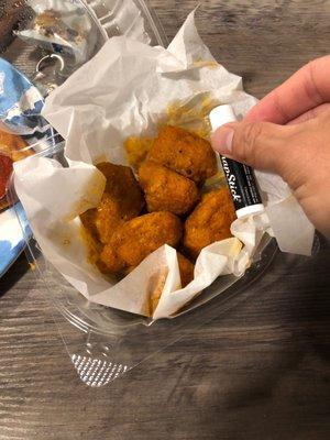 "Jumbo boneless wings" smelled like curry