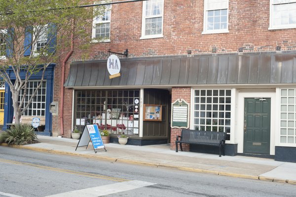 Hillsborough Arts Council Gallery & Gift Shop located in downtown historic Hillsborough.