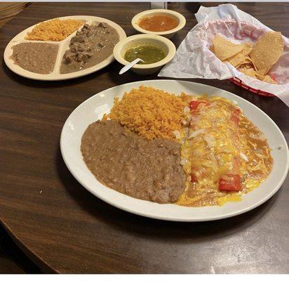 I had the cheese enchiladas plate, Wife had the Carne Guisada plate. Everything was great!!