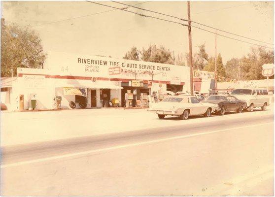 Riverview Tire and Auto in the the early 1980's