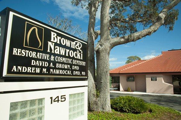 Brown & Nawrocki Restorative & Cosmetic Dentistry