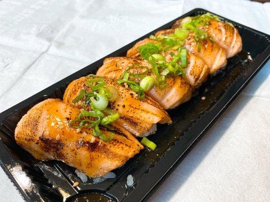 Seared Salmon Sushi